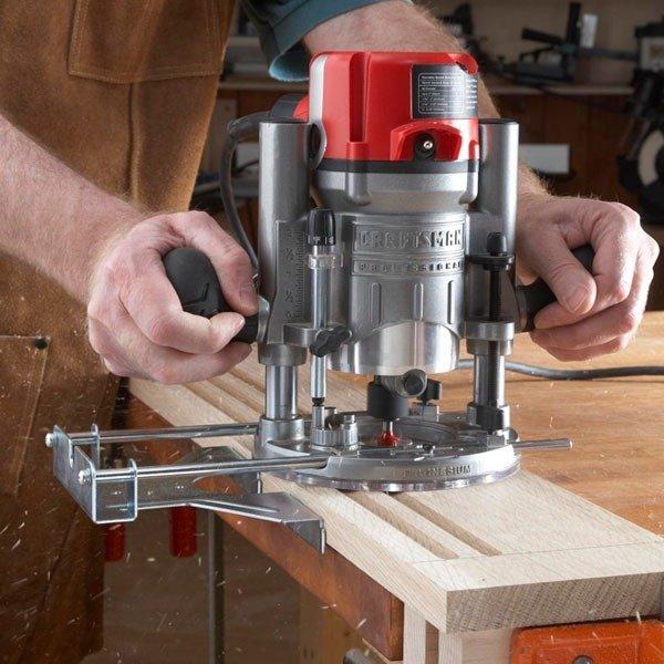 საშუალო სიმძლავრის Bosch და Metabo  ხელის ფრეზები