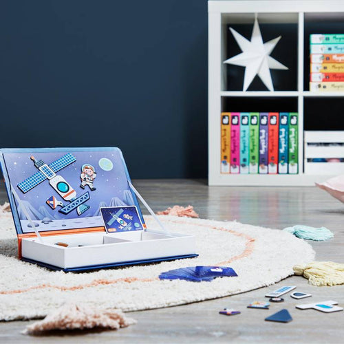 სათამაშო მაგნიტური წიგნი Janod Cosmos Magnetic book J02589